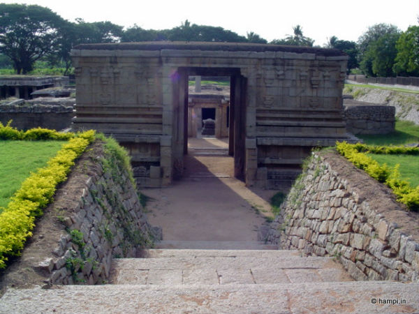 ಭೂಗತ ದೇವಸ್ಥಾನ