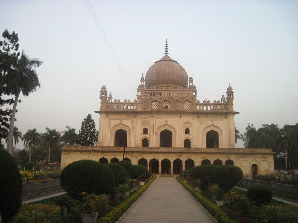 ಗುಲಾಬ್ವಾಡಿ