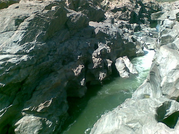 ಮೀನುಗಾರಿಕೆ ಕ್ಯಾಂಪ್