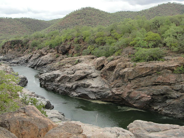 ರೌಂಡ್ ಬೋಟ್ ಸವಾರಿ