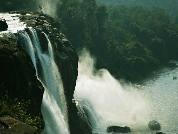ಅತ್ತಿರಾಪ್ಪಲ್ಲಿ ಜಲಪಾತ