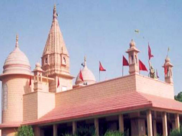 ಕಲ್ಲು ಮಣ್ಣಿನ ದೇವಸ್ಥಾನ