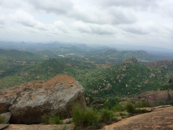 ದೇವಾಲಯದಿಂದ ಚಾರಣ ಆರಂಭ