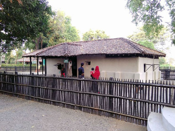 ಹಲವಾರು ಸಂಸ್ಥೆಗಳ ಕೇಂದ್ರ