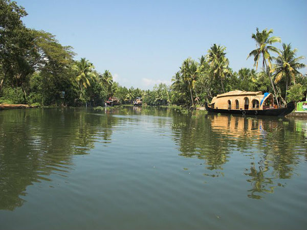 ಕ್ಯಾಲಿಕಟ್ ಹಿನ್ನೀರು