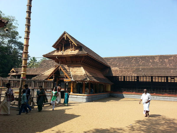 ಒಂದೇ ರಾತ್ರಿಯಲ್ಲಿ ನಿರ್ಮಿಸಲಾದ ಗೋಡೆ