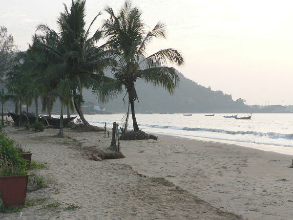 ಕಾಳಿ ನದಿಯ ನಡುವೆ ಇದೆ
