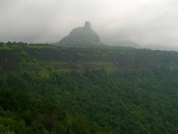 ಪೆಥ್ ಕೋಟೆ ಎನ್ನಲಾಗುತ್ತದೆ
