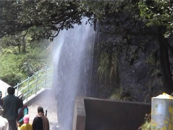 ಮಾಣಿಕ್ಯಧಾರಾ ಜಲಪಾತ
