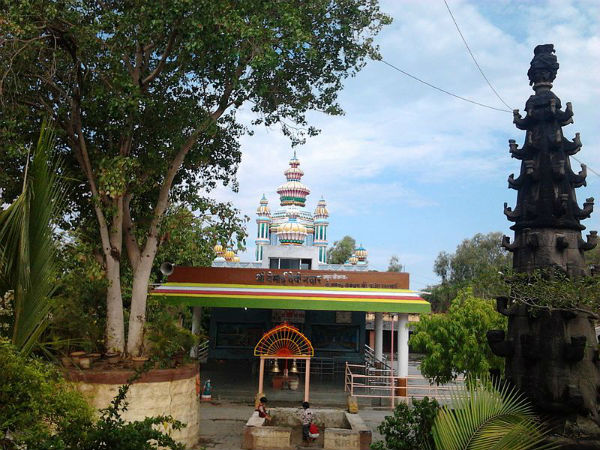 ಮಗುವಿನ ಹಣೆಬರಹ ಬರೆಯುತ್ತಾಳಂತೆ ದೇವಿ