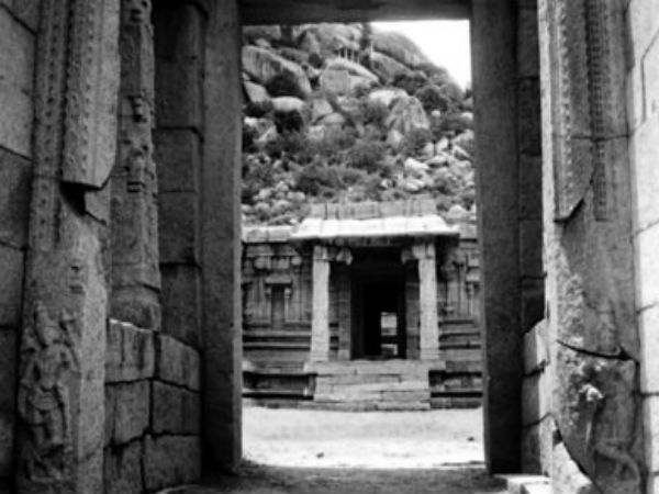 ಪ್ರವೇಶ ದ್ವಾರ