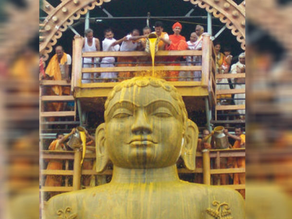 1008 ಕಲಶಗಳ ಮಜ್ಜನ