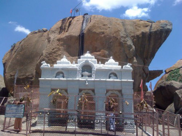 ದಂತ ಕಥೆಯ ಪ್ರಕಾರ