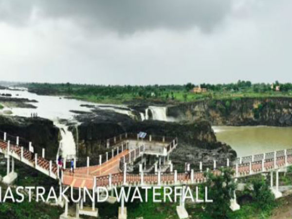 ಒಂದು ಬಸ್ ವ್ಯವಸ್ಥೆ ಇದೆ