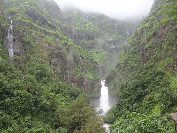 ಧಾರೇಶ್ವರ ಜಲಪಾತ