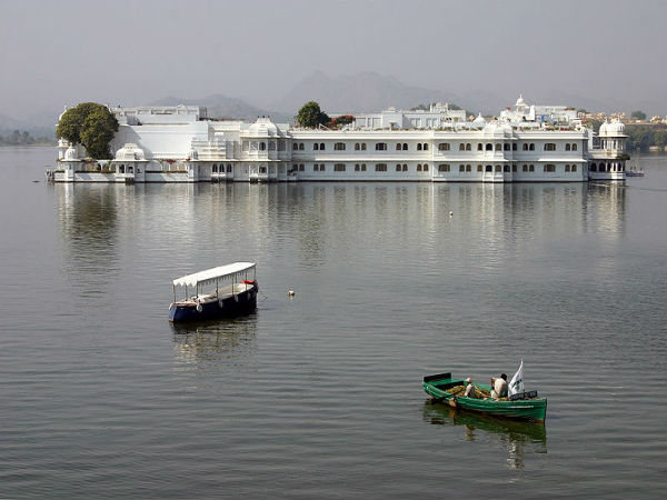 ಲೇಕ್ ಪ್ಯಾಲೇಸ್