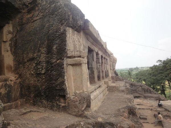 ತ್ರಿಮೂರ್ತಿಗಳಿಗೆ ಮೀಸಲಾಗಿದೆ