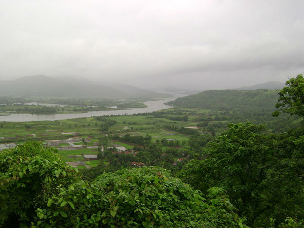 ಎಲ್ಲಿದೆ ಚಿಪ್ಲುನ್?