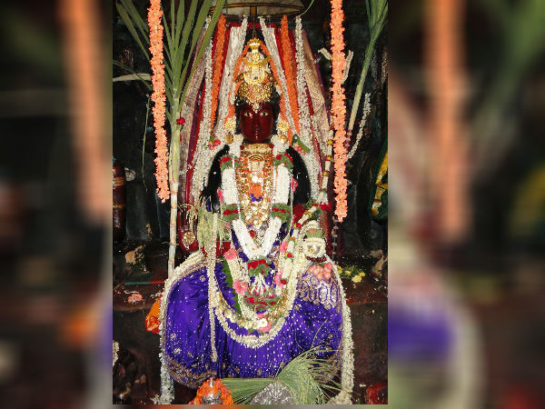 10 ಅಡಿ ಎತ್ತರದ ವಿಗ್ರಹ