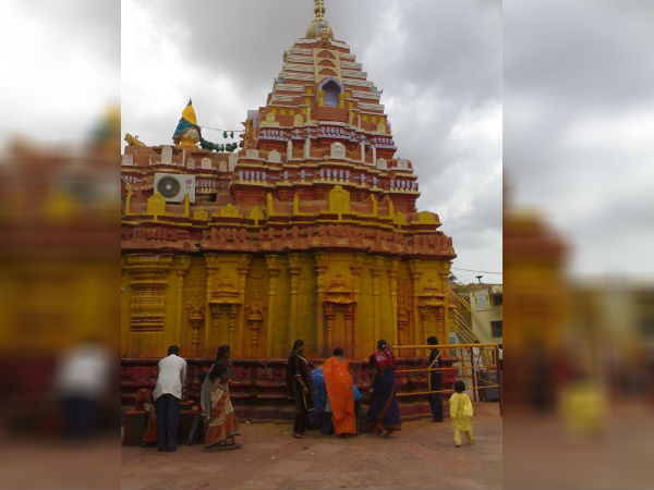 ಯೆಲ್ಲಮ್ಮ ದೇವಿ ದೇವಸ್ಥಾನ