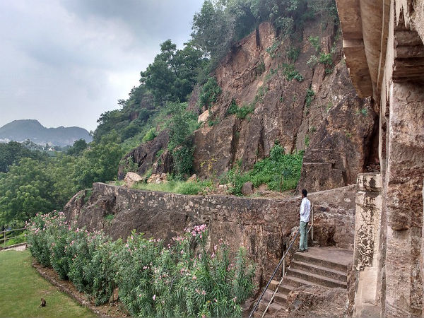 ಪ್ರಾಚೀನ ಗುಹಾ ದೇವಾಲಯ