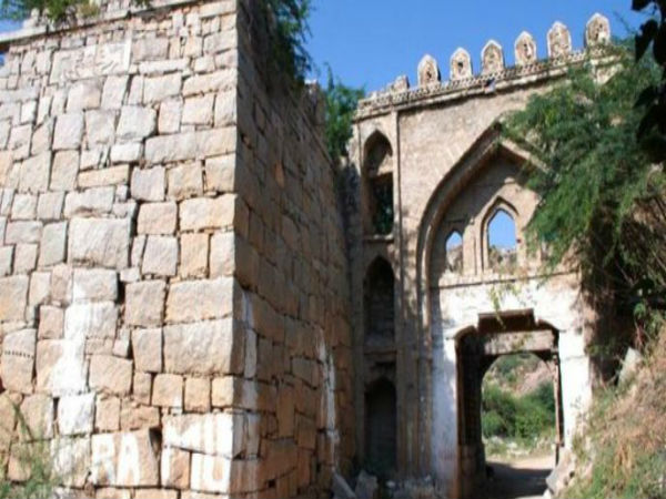 ದೇವರಾಕೊಂಡ ಕೋಟೆ