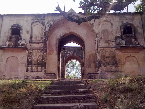 ಅಮ್ತರ್-ನಾದೌನ್ ಕೋಟೆ
