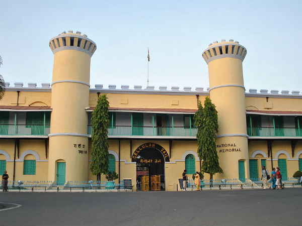ಸ್ವಾತಂತ್ರ್ಯಹೋರಾಟಗಾರರನ್ನು ಬಂಧಿಸಲಾಗಿತ್ತು