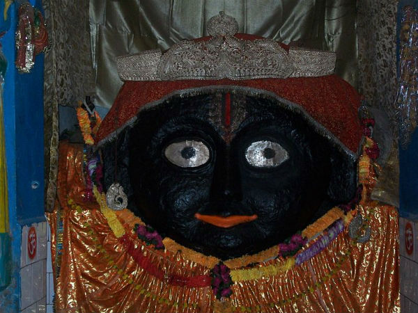 ಕಾಮದ್ಗಿರಿಗೆ ಪರಿಕ್ರಮ