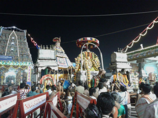 ಶಿವಲಿಂಗದ ರೂಪದಲ್ಲಿದ್ದಾನೆ ಆದಿ ಕುಂಬೇಶ್ವರ