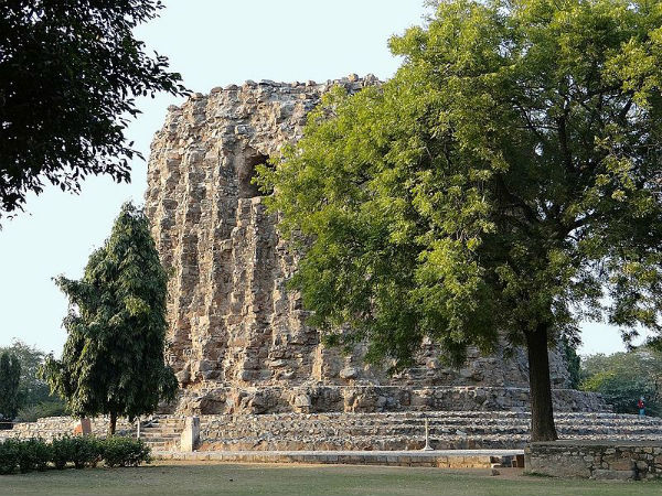 ಪ್ರವೇಶ ಶುಲ್ಕ