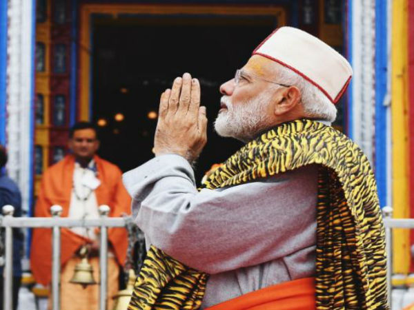 ಗಾಲ್ವಾಲ್ ಶೈಲಿಯಲ್ಲಿದೆ