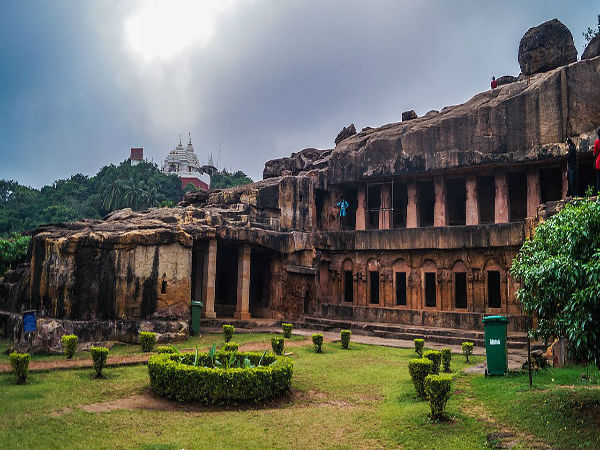 ಸೂರ್ಯೋದಯದ ಬೆಟ್ಟಗಳು