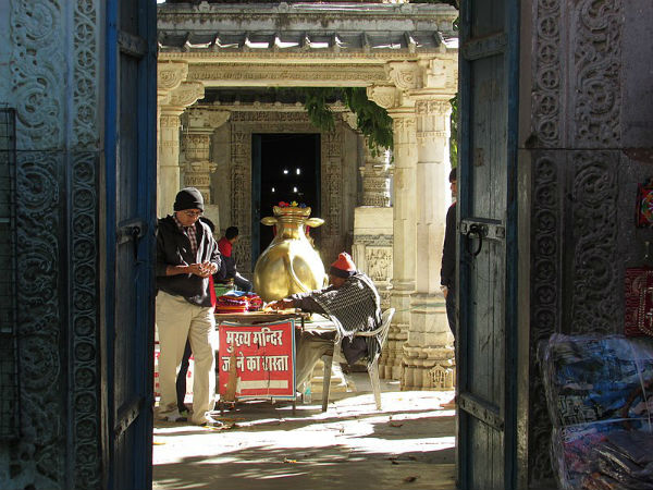 ಅಚಲ್ಘಡ್ ಕೋಟೆ ನಿರ್ಮಾಣವಾದದ್ದು