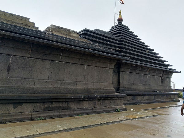 ರಾಜ ವಿಷ್ಣುವರ್ಧನ ನಿರ್ಮಿಸಿದನು