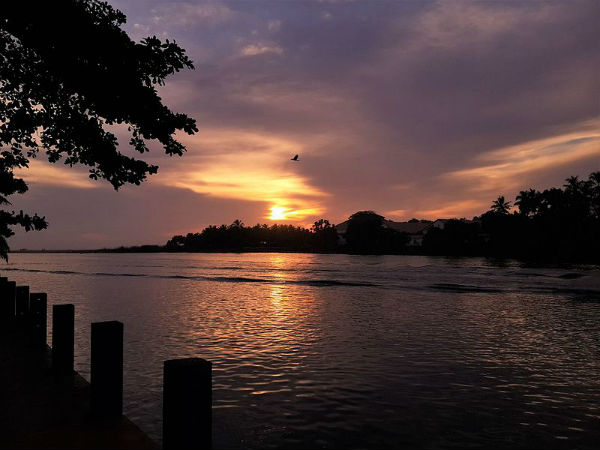 ತೇಲುವ ಸೇತುವೆ-ತೇಲುವ ರೆಸ್ಟೋರೆಂಟ್
