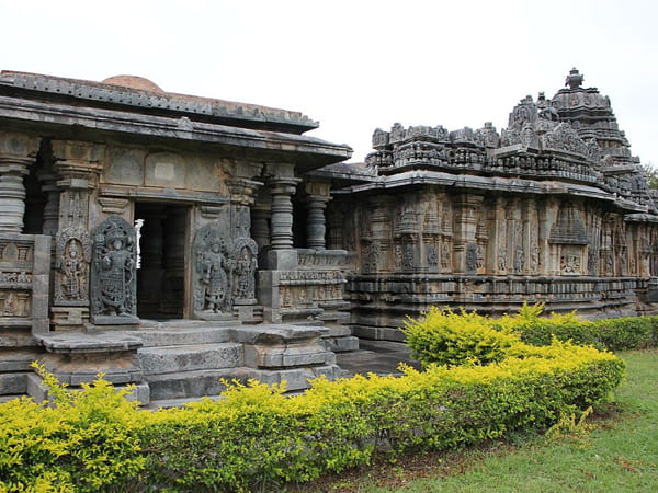 1. ಬುಕೇಶ್ವರ ದೇವಸ್ಥಾನ