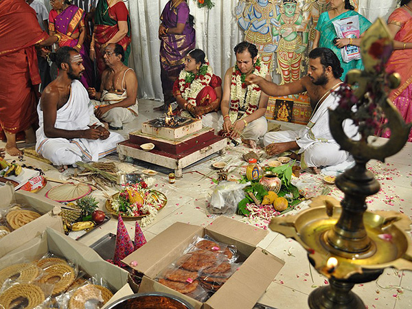 10. ವಿವಾಹಗಳು