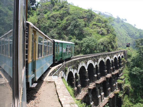 ದಿನ 2. ಹಿಮಾಲಯನ್ ಕ್ವೀನಲ್ಲಿ ಕಲ್ಕಾ ದಿಂದ ಶಿಮ್ಲಾ