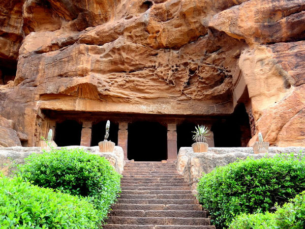 3. ಬಾದಾಮಿ - ಬಾಗಲಕೋಟೆ