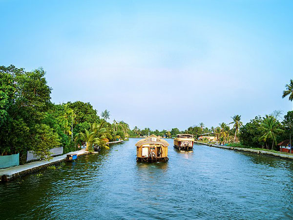 4. ಅಲೆಪ್ಪೀ