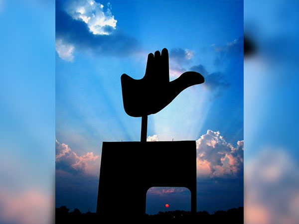 4) ಕ್ಯಾಪಿಟಲ್ ಕಾಂಪ್ಲೆಕ್ಸ್, ಚಂಡೀಗಡ್