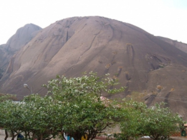 ಸಾವಣದುರ್ಗವು ಕರಿಗುಡ್ಡ