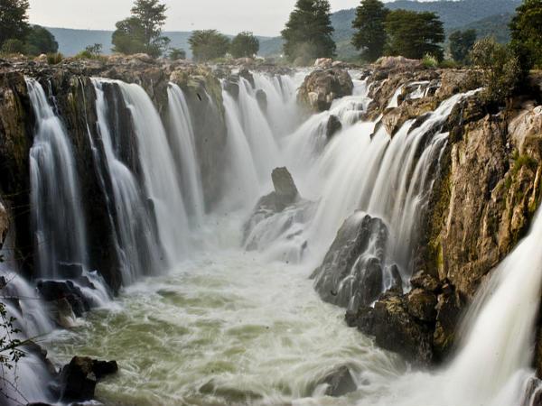 Hogennakal -waterfalls-2 Hogennakal -waterfalls-2