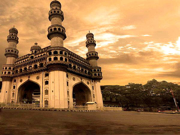 ಚಾರ್ ಮಿನಾರ್ - ಹೈದರಾಬಾದ್