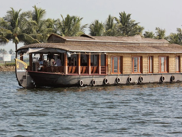ಅಲಪ್ಪುಳ (ಅಲೆಪ್ಪಿ)